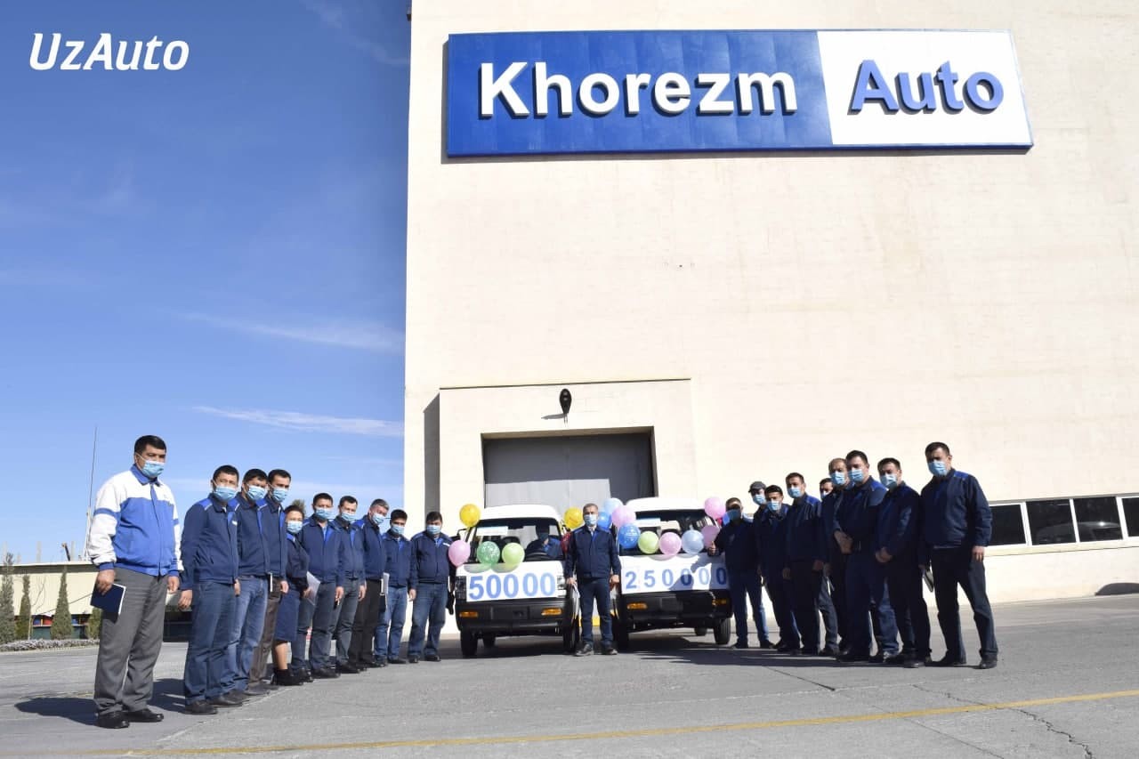 Филиал UzAutoMotors в Хорезме выпустил юбилейный 250 тысячный автомобиль