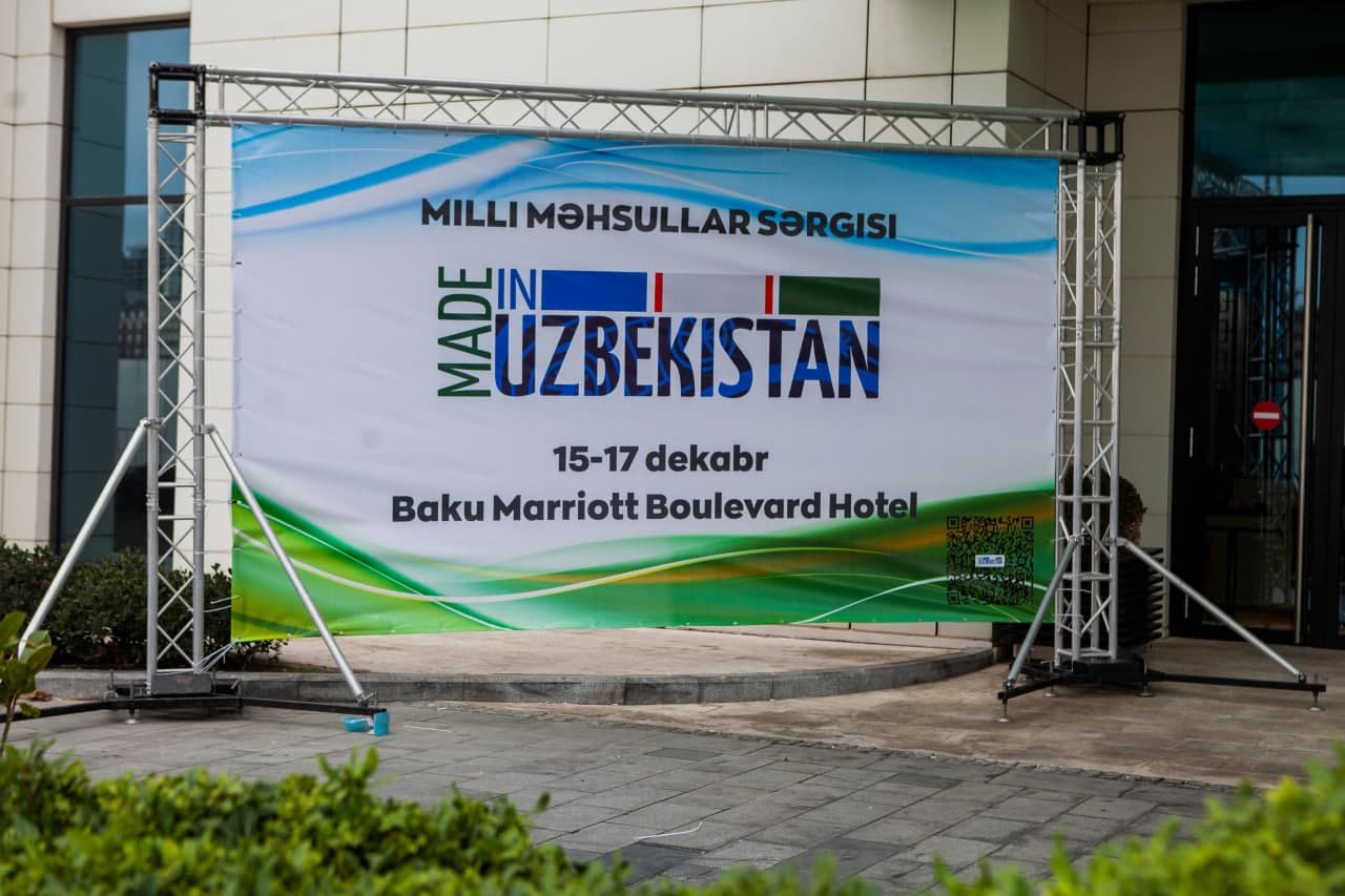 «UzAuto Motors» принимает активное участие в открывшейся в Баку выставке узбекской продукции